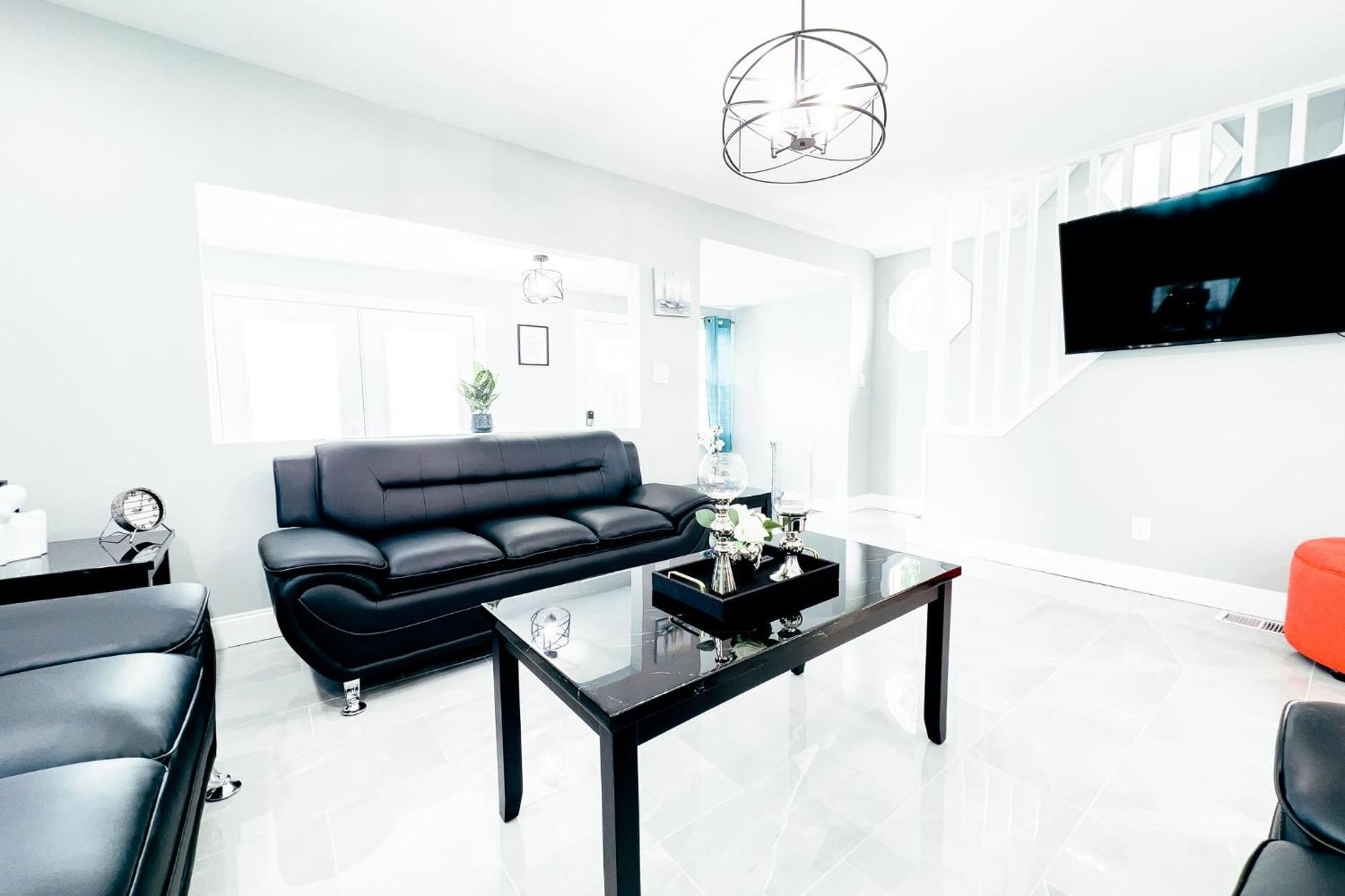 2 Homes, 1 Stay-7Br Niagara Falls Compound Екстериор снимка