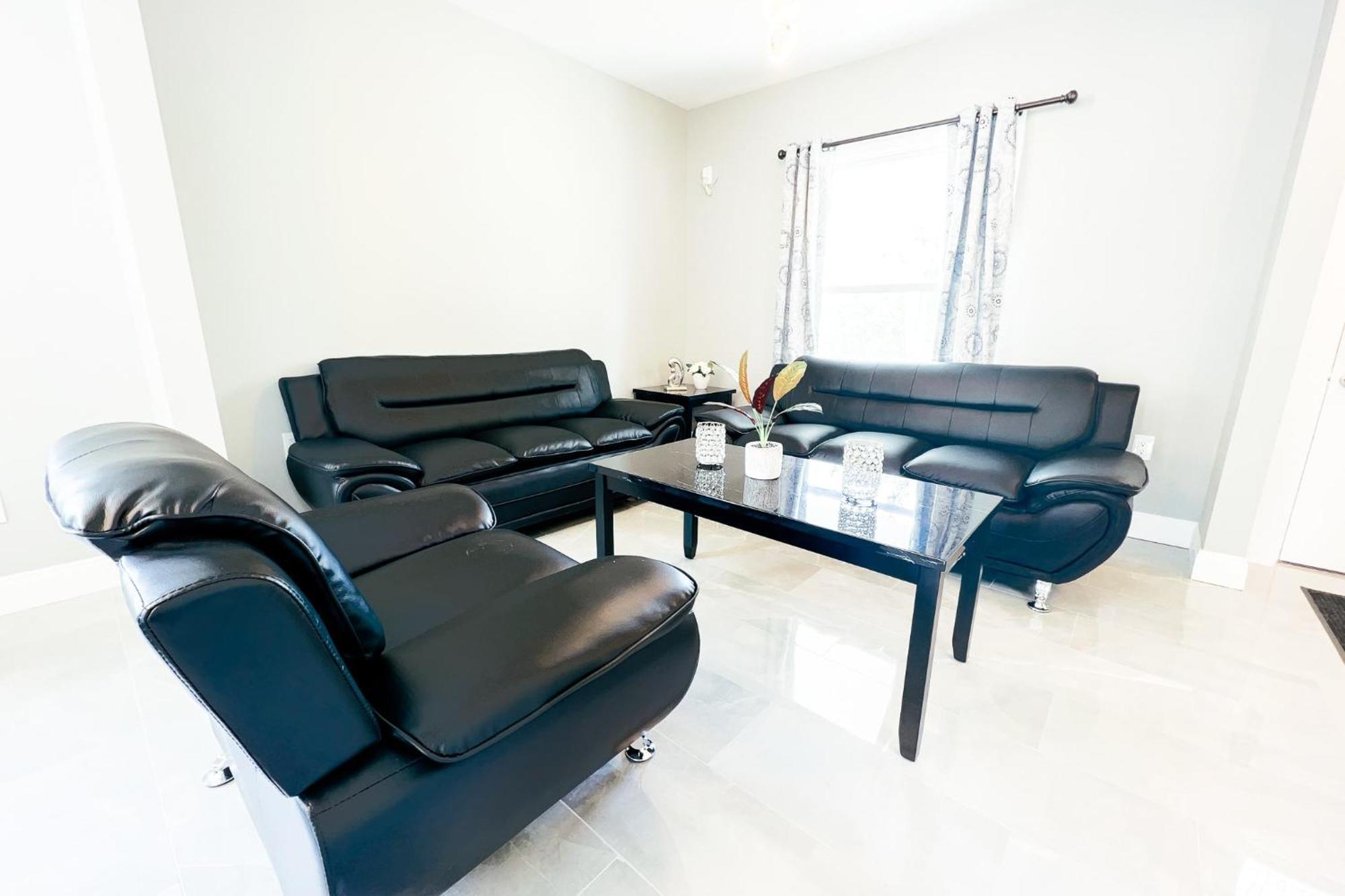 2 Homes, 1 Stay-7Br Niagara Falls Compound Екстериор снимка