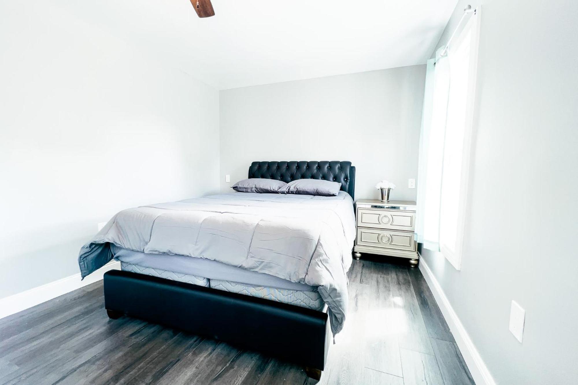 2 Homes, 1 Stay-7Br Niagara Falls Compound Екстериор снимка