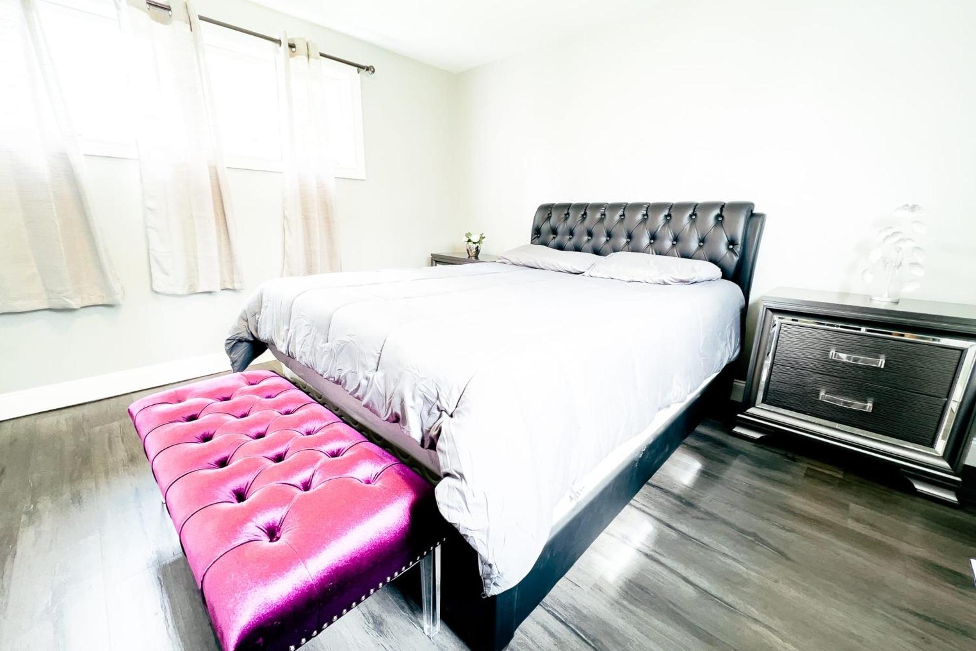 2 Homes, 1 Stay-7Br Niagara Falls Compound Екстериор снимка