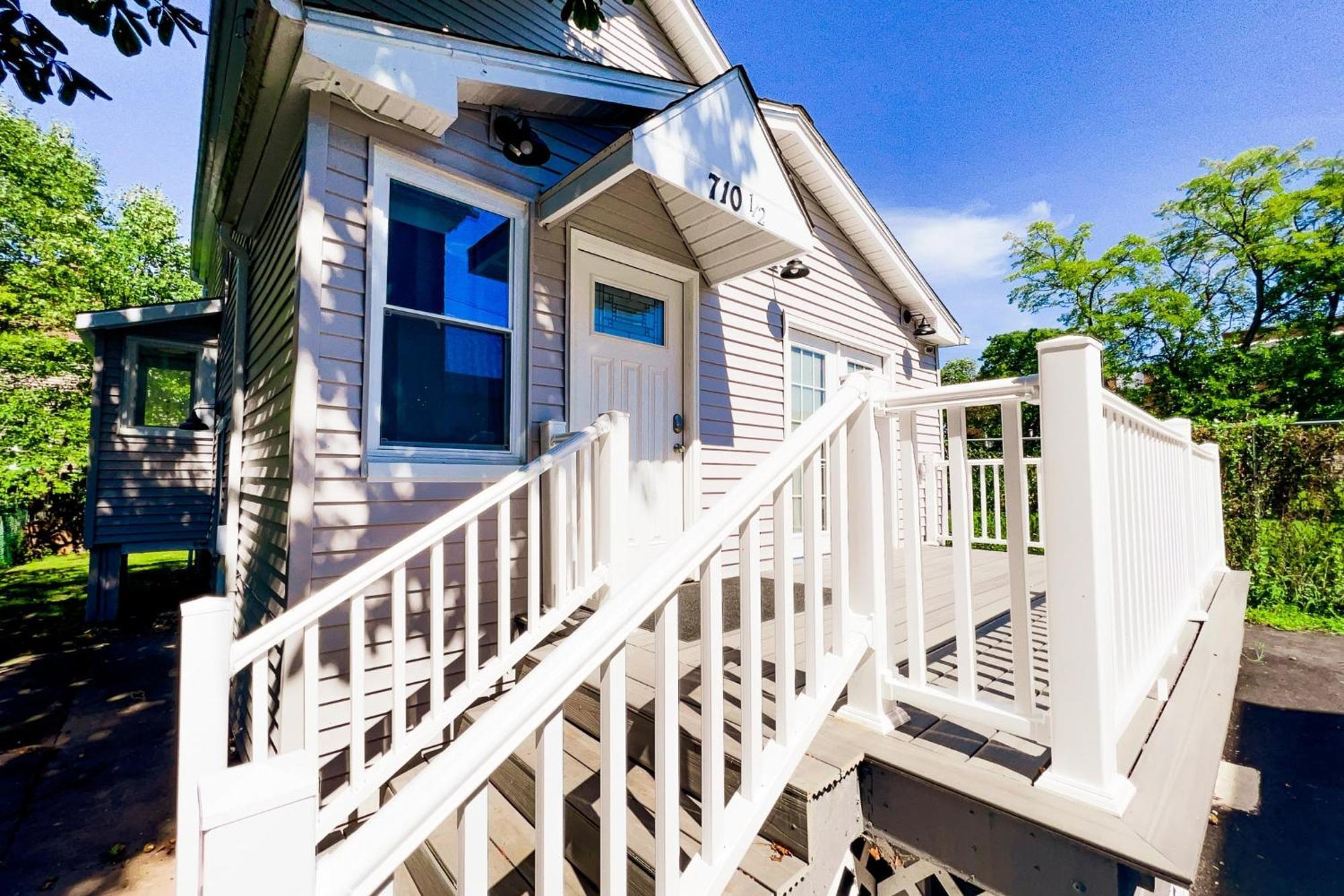 2 Homes, 1 Stay-7Br Niagara Falls Compound Екстериор снимка