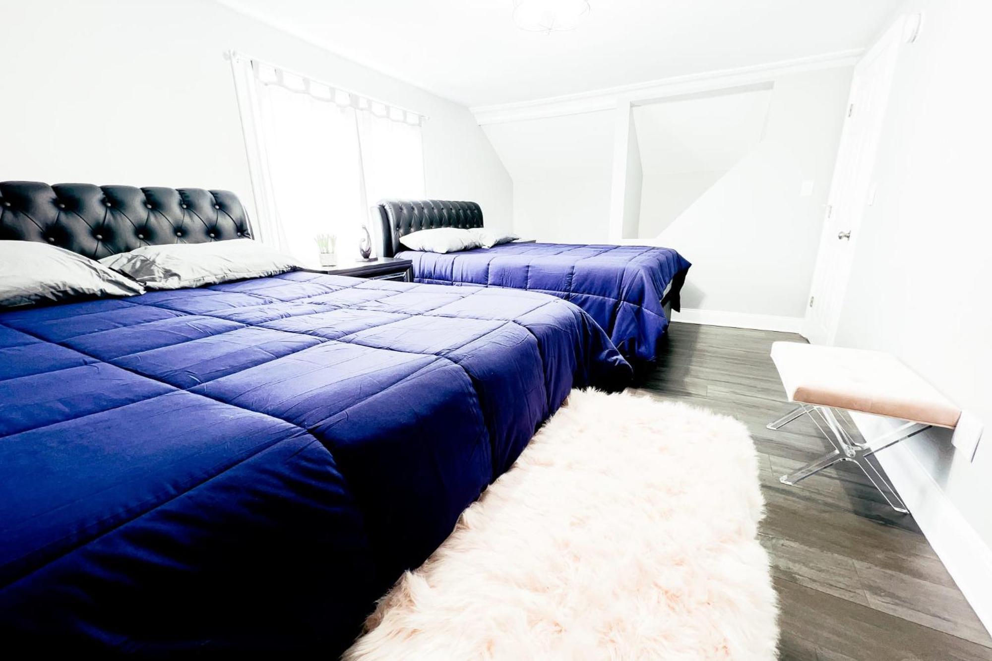 2 Homes, 1 Stay-7Br Niagara Falls Compound Екстериор снимка